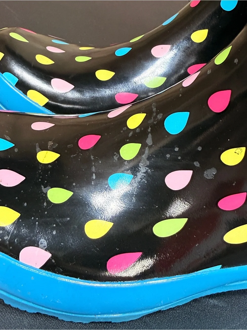Serra Womens Black Rain Boots with Colorful Raindrop Print - Blue Trim SIze 9